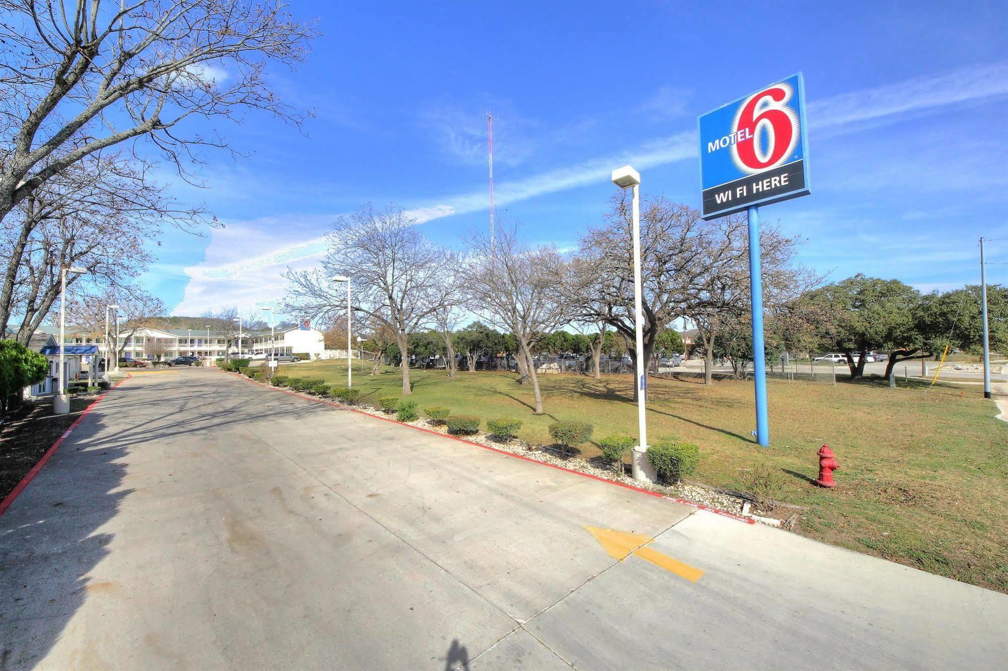 Motel 6-Kerrville, Tx Экстерьер фото